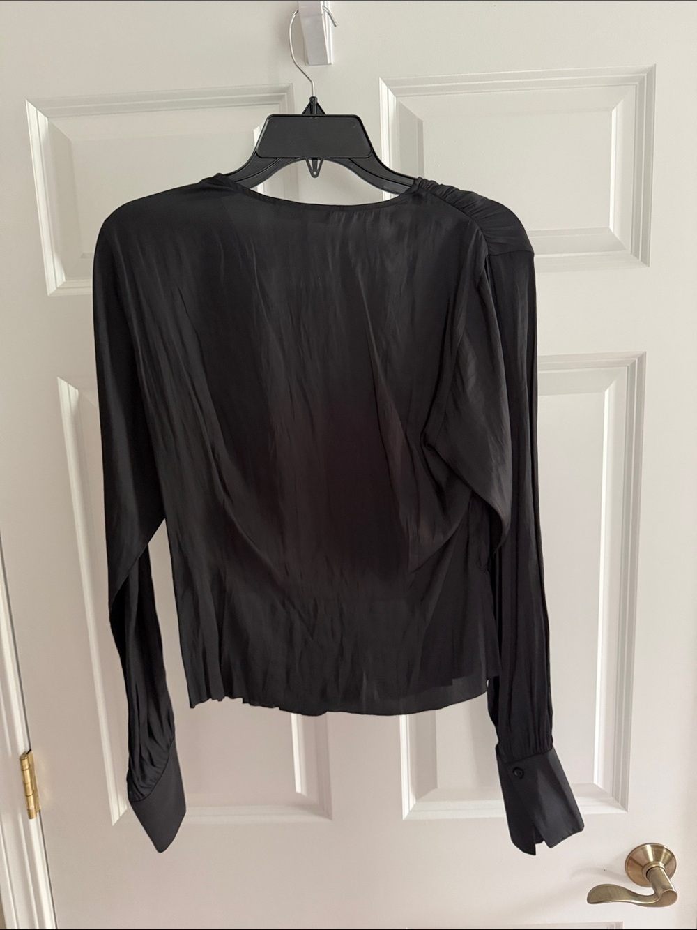 Frame Denim Black Pleated Button-Front Long-Sleeve Blouse - Picture 2 of 3